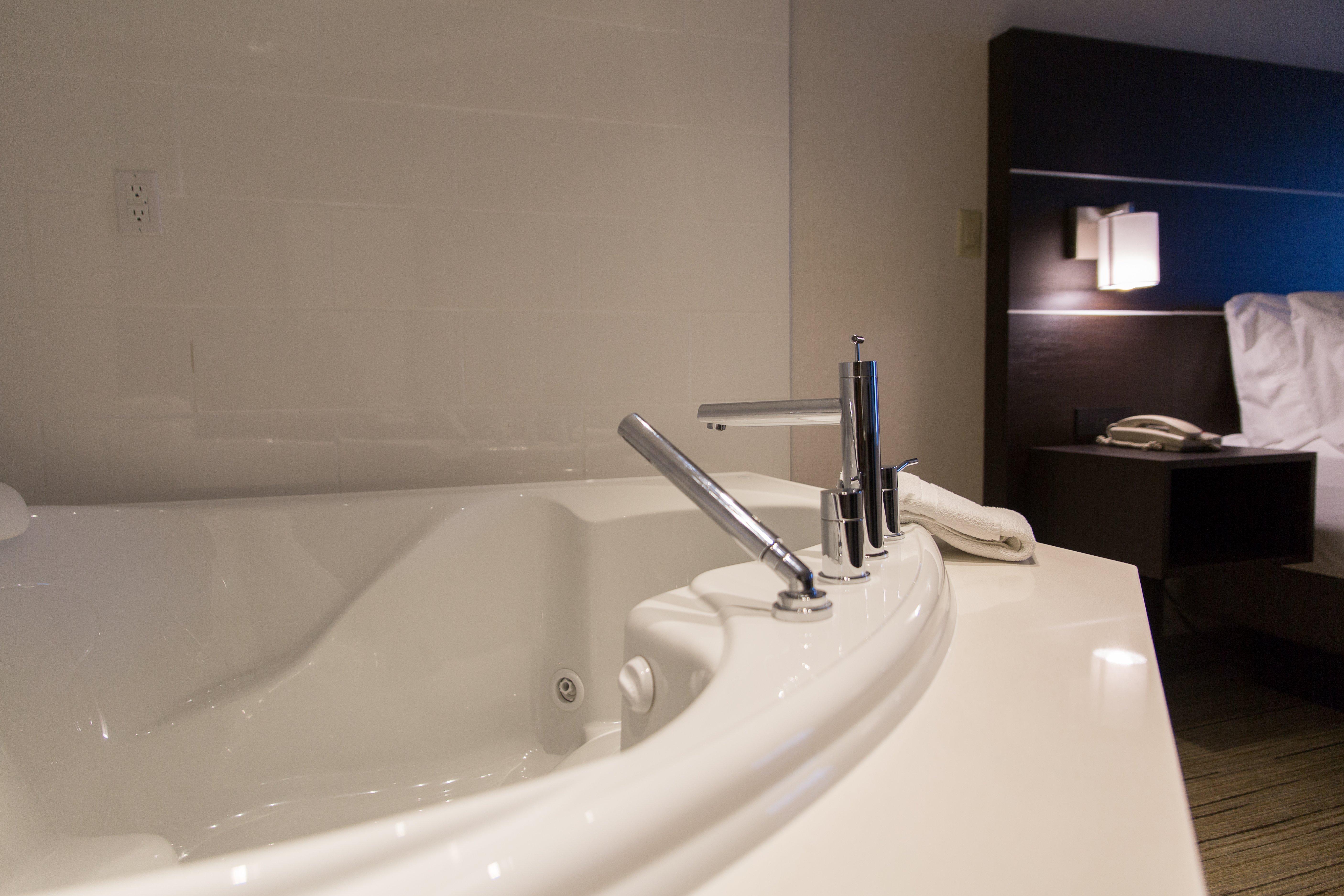 Holiday Inn Express Brampton By Ihg Exterior foto