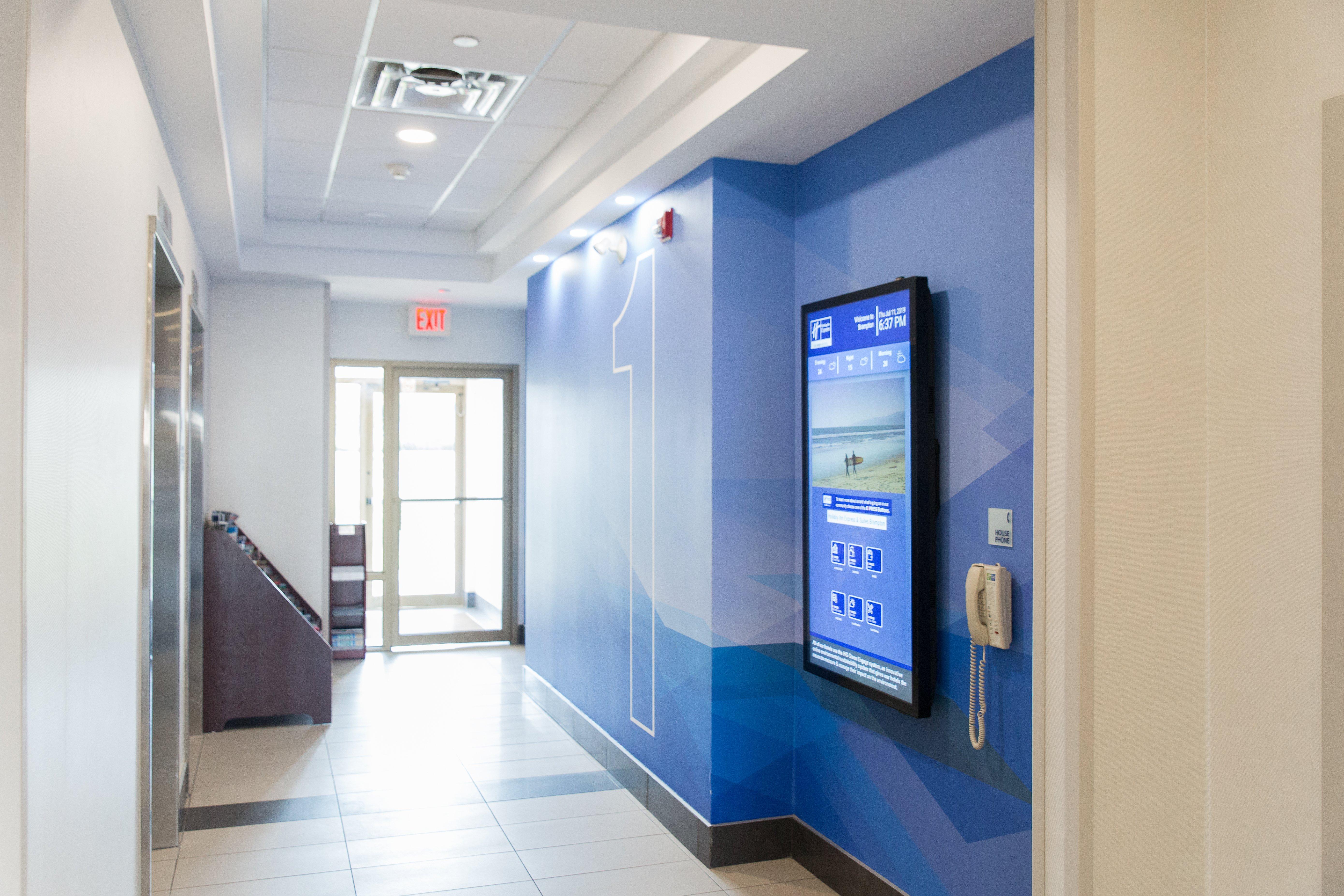 Holiday Inn Express Brampton By Ihg Exterior foto