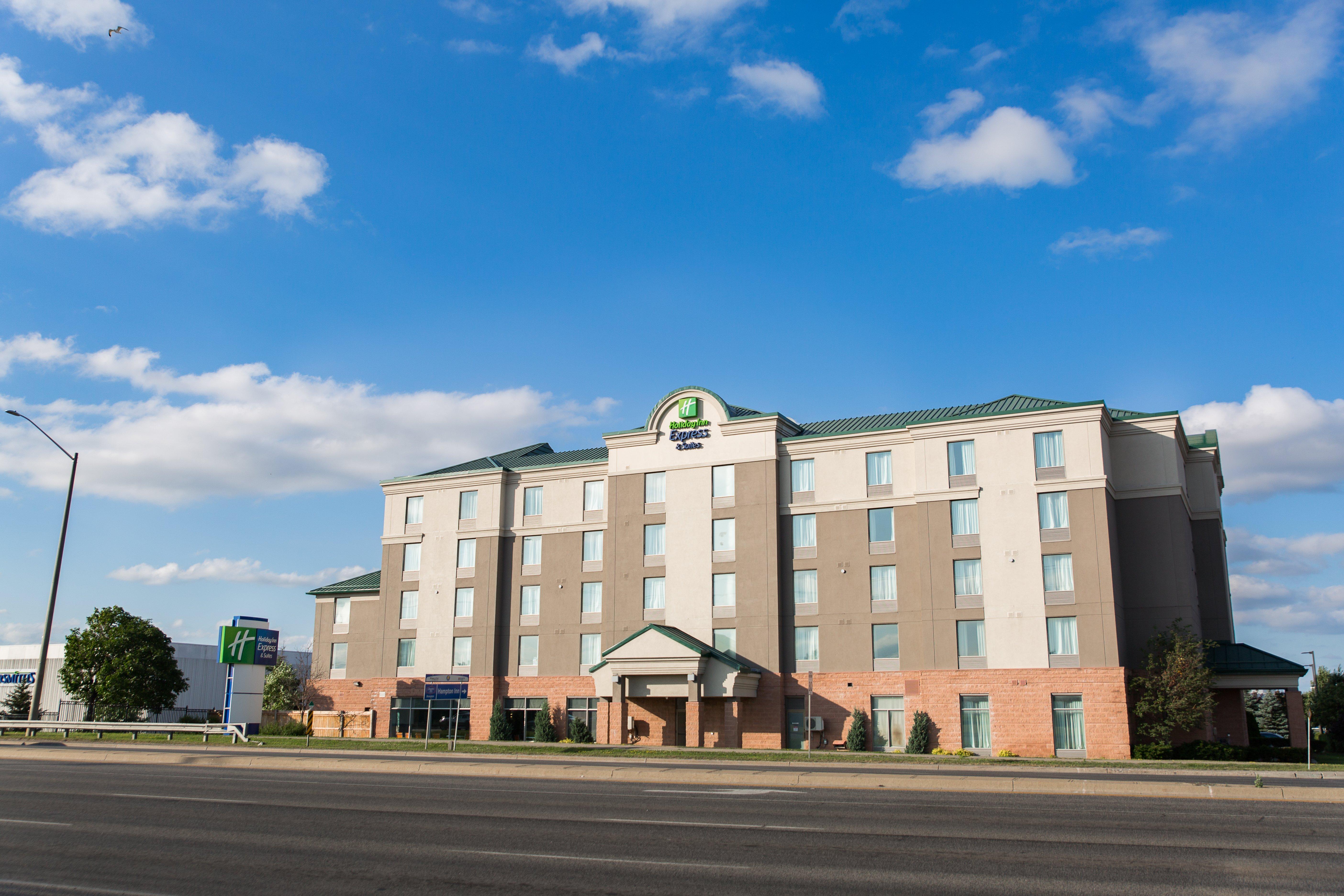 Holiday Inn Express Brampton By Ihg Exterior foto