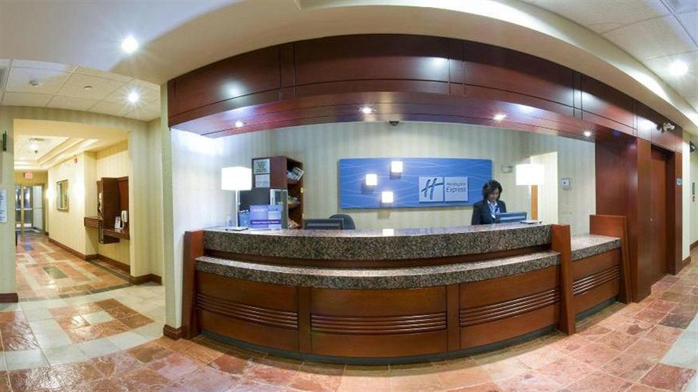 Holiday Inn Express Brampton By Ihg Exterior foto