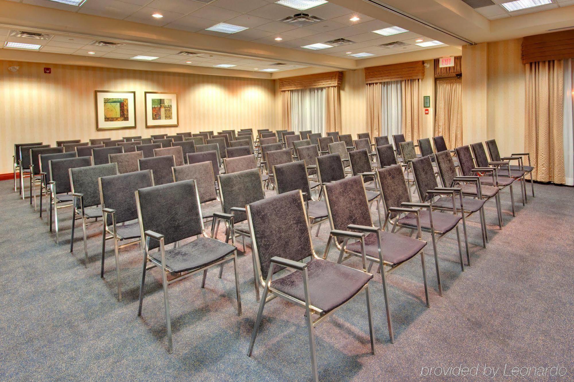 Holiday Inn Express Brampton By Ihg Exterior foto